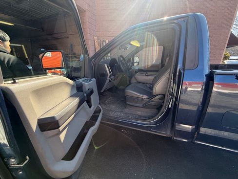 Used 2018 Ford F250 XL w/ Power Equipment Group image 10