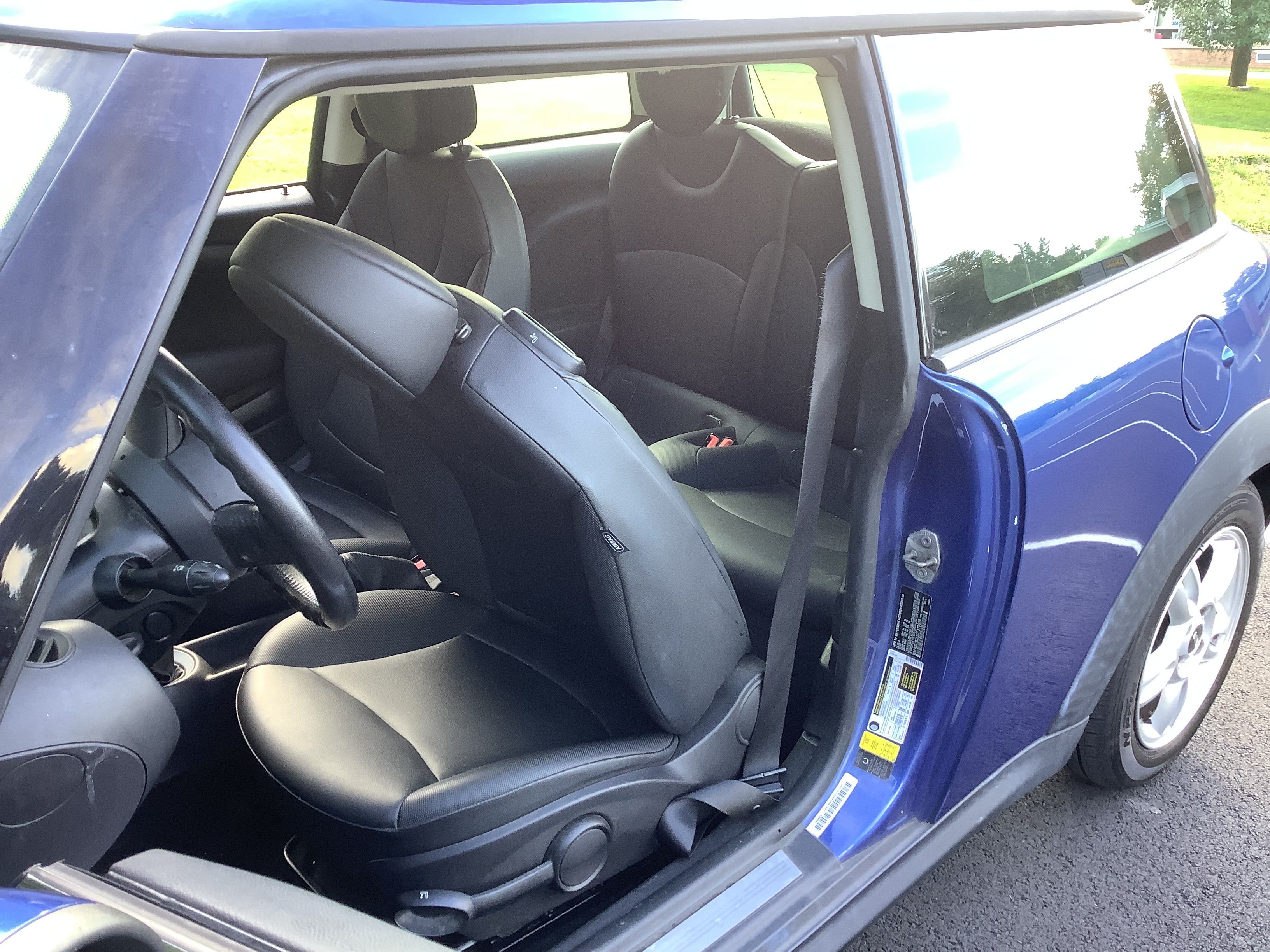 Used 2013 MINI Cooper Hardtop FWD image 2