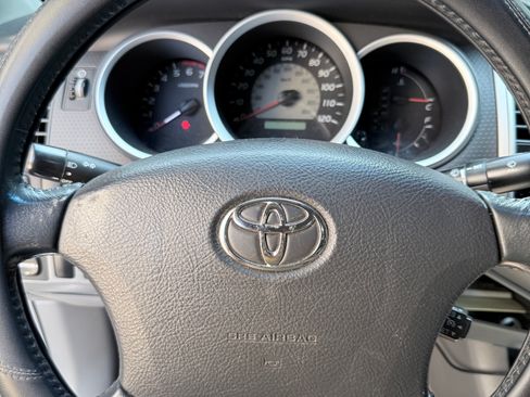 Used 2007 Toyota Tacoma PreRunner RWD image 4