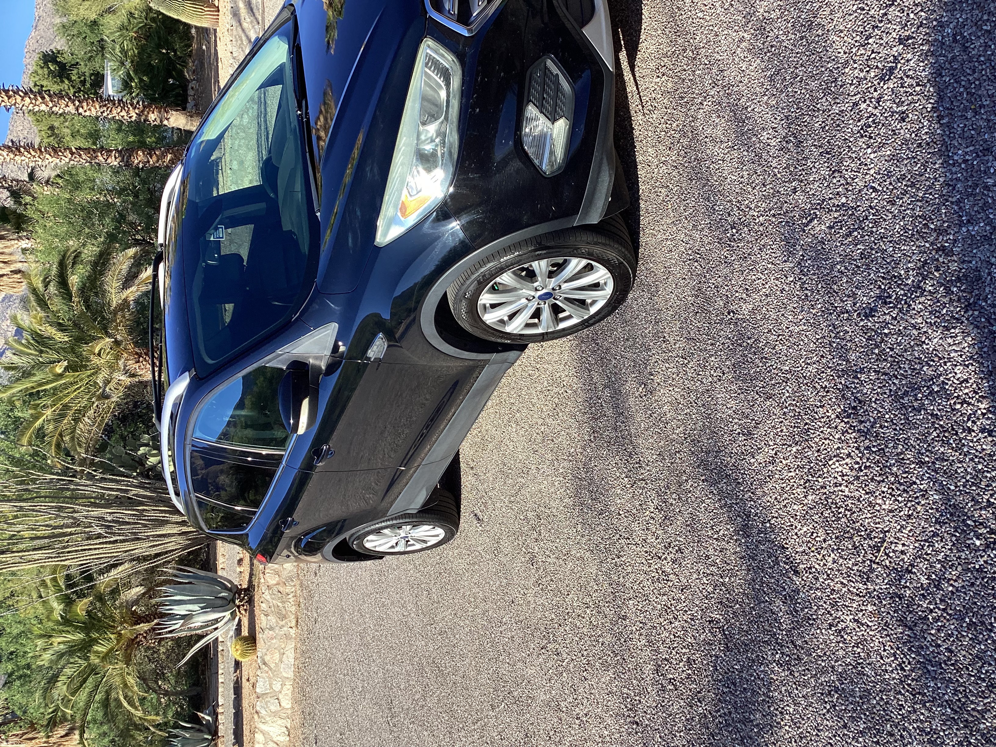 Used 2017 Ford Escape Titanium FWD image 4