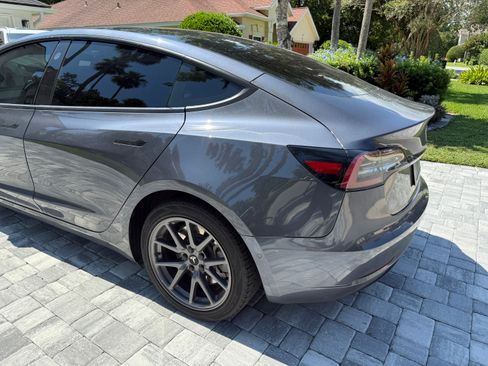 Used 2020 Tesla Model 3 image 8