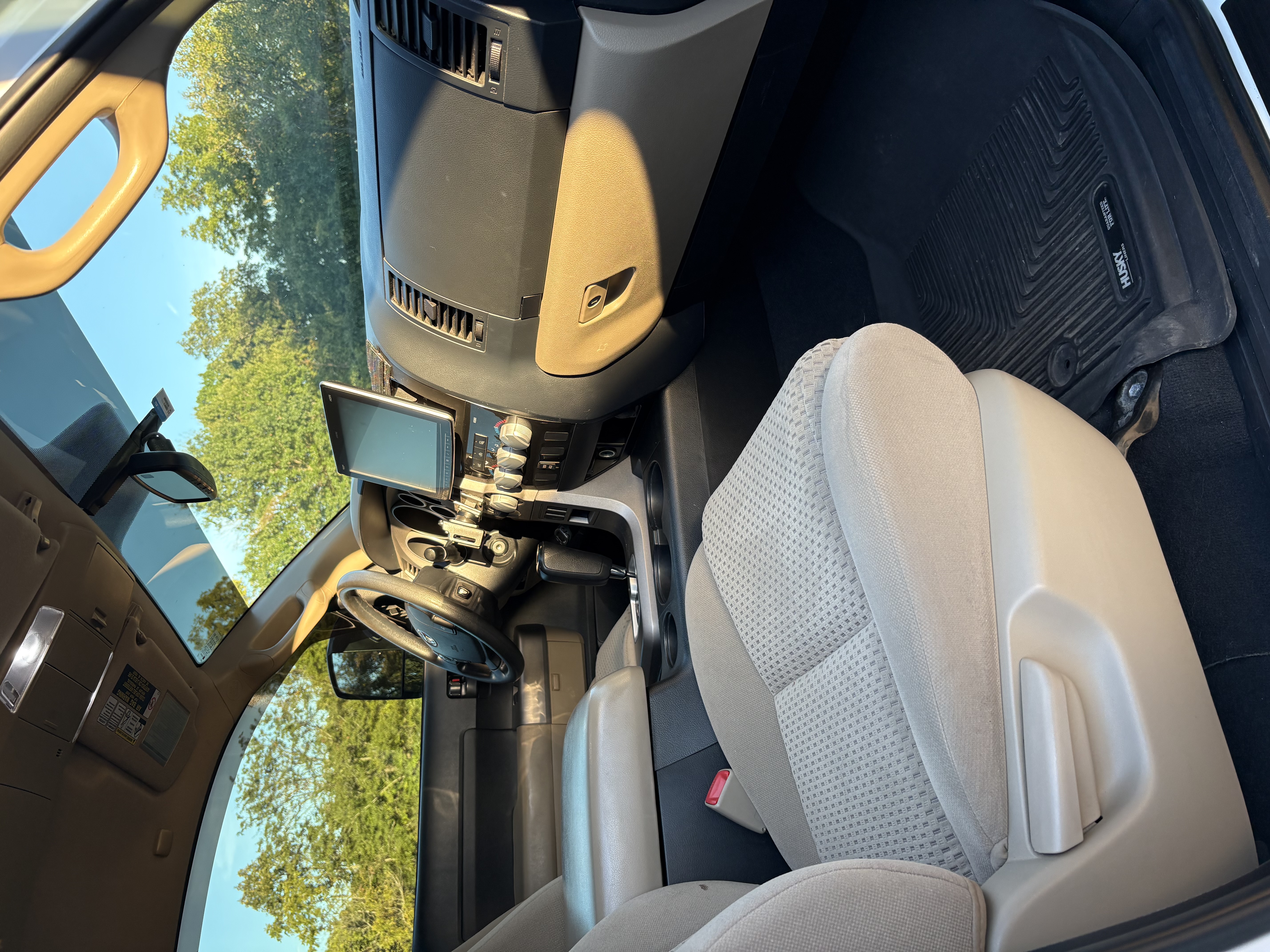 Used 2012 Toyota Tundra 4x4 Double Cab w/ TRD Off-Road Pkg image 11
