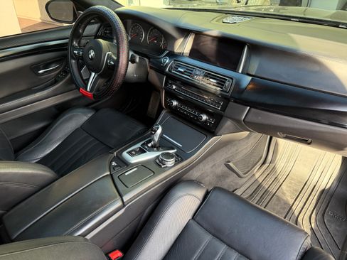 Used 2015 BMW M5 image 14