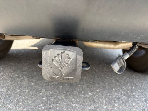 Used 2017 Jeep Grand Cherokee Laredo image 19