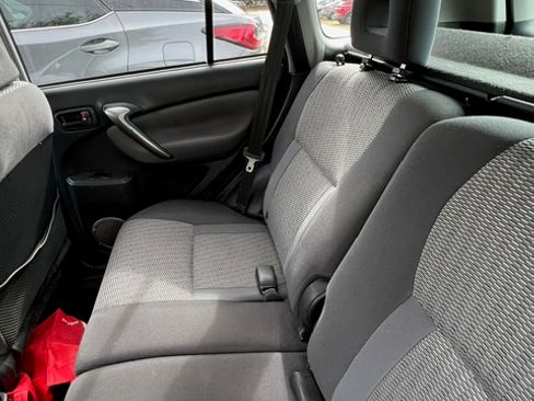 Used 2005 Toyota RAV4 4WD image 28