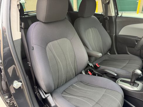 Used 2014 Chevrolet Sonic LT image 13