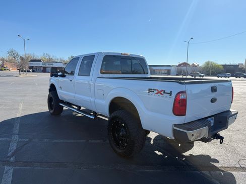 Used 2011 Ford F250 Lariat w/ Lariat Interior Pkg image 6