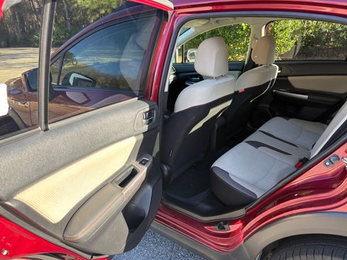 Used 2016 Subaru Crosstrek 2.0i Premium image 11