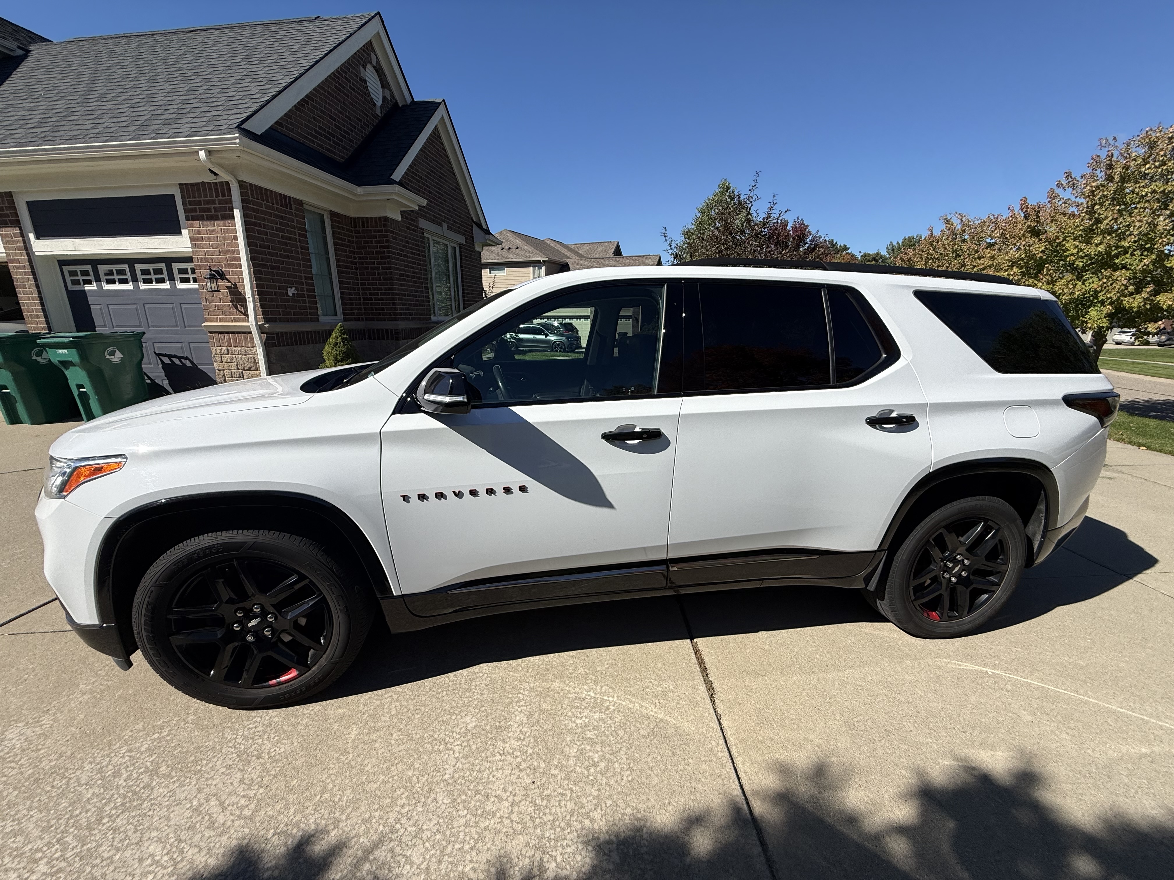 Used 2019 Chevrolet Traverse Premier w/ Redline Edition AWD/4WD image 9