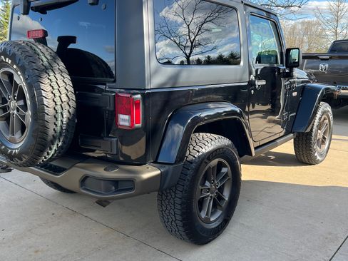 Used 2017 Jeep Wrangler Sahara image 4