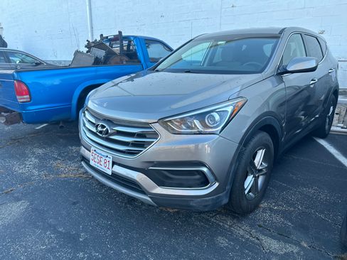 Used 2018 Hyundai Santa Fe Sport FWD image 1