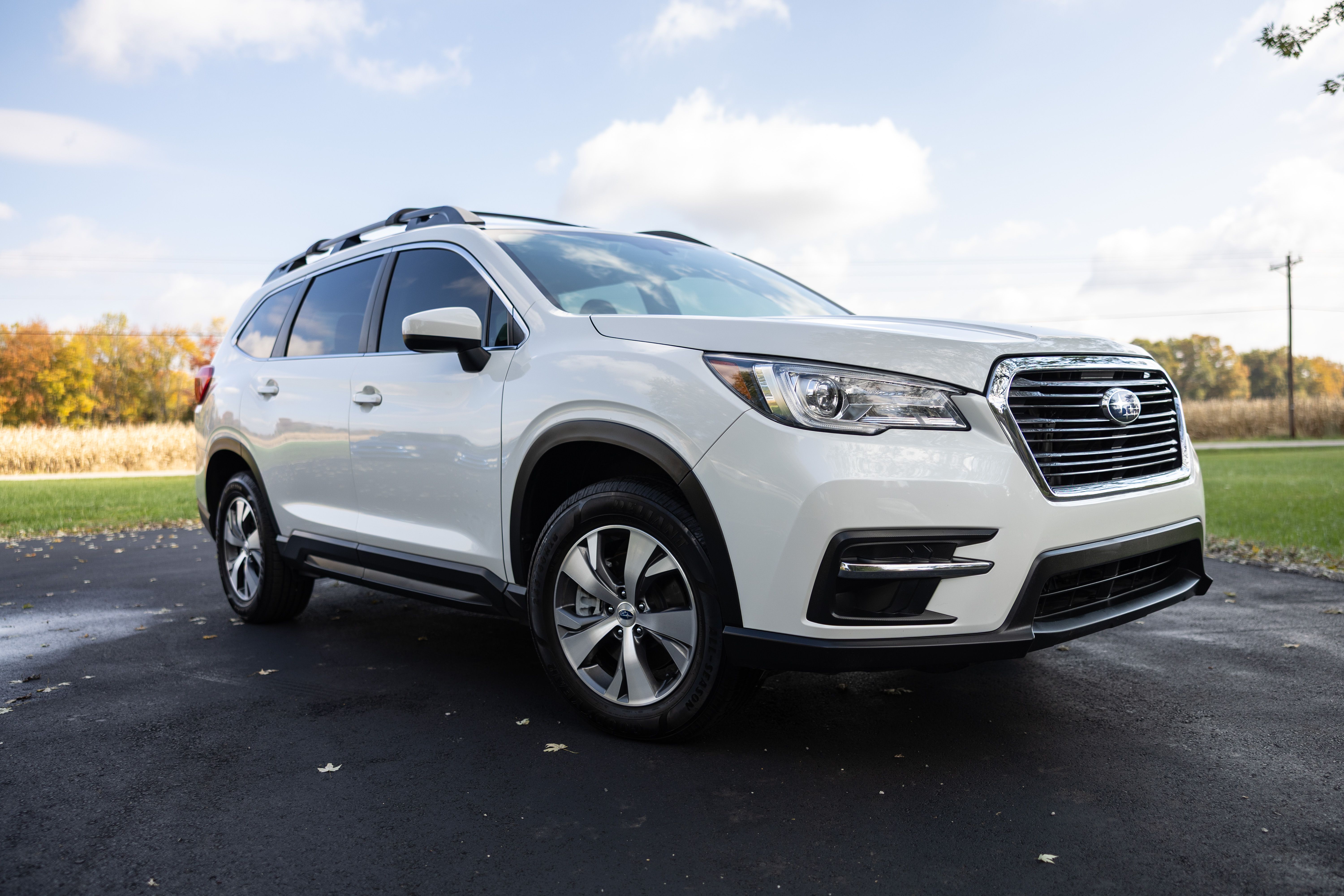 Used 2022 Subaru Ascent Premium w/ Convenience Package AWD/4WD image 1