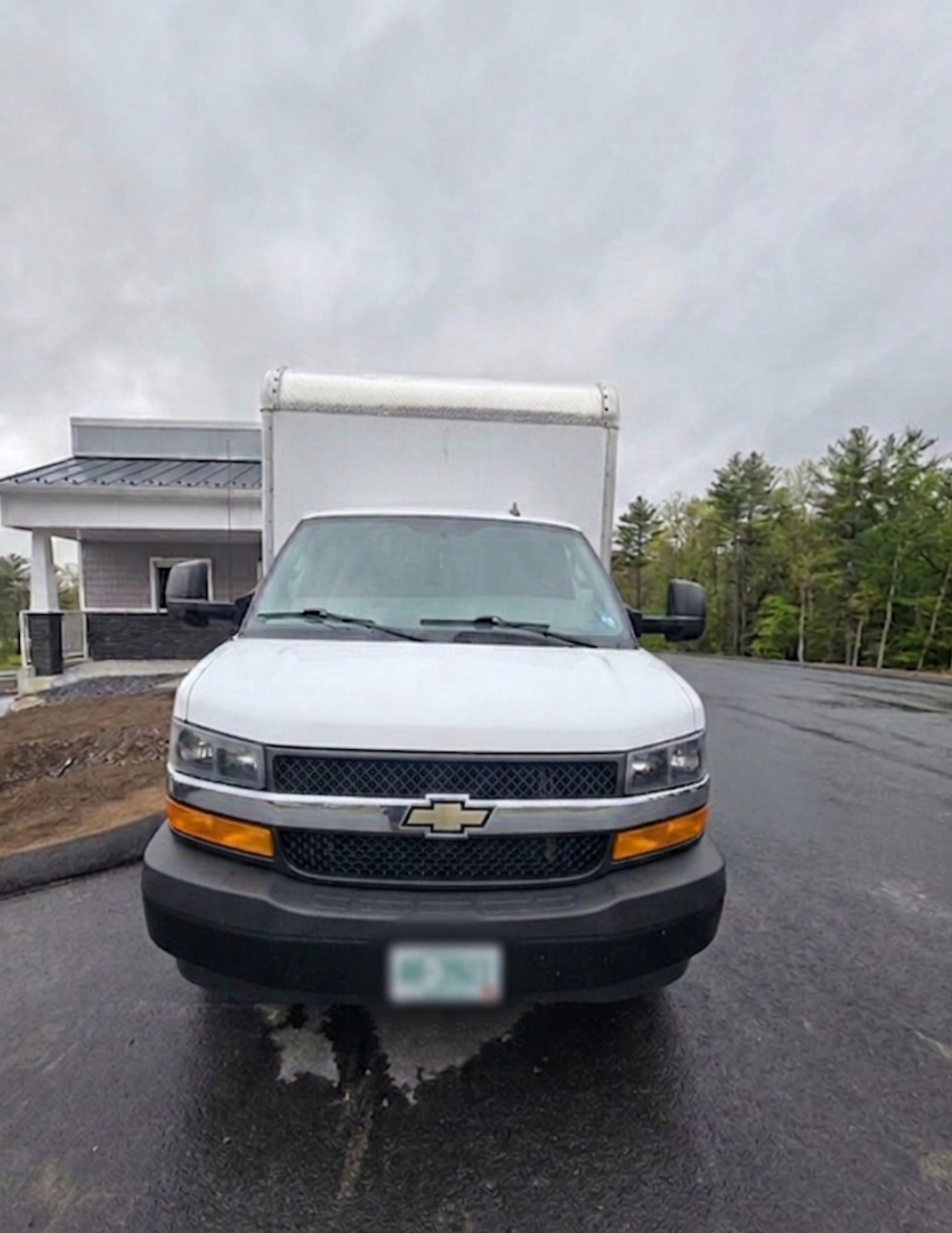 Used 2020 Chevrolet Express 3500 w/ Power Convenience Package RWD image 2