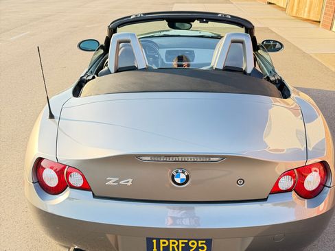 Used 2005 BMW Z4 3.0i RWD image 15