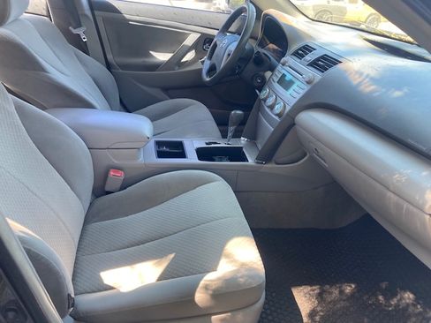 Used 2007 Toyota Camry LE FWD image 10
