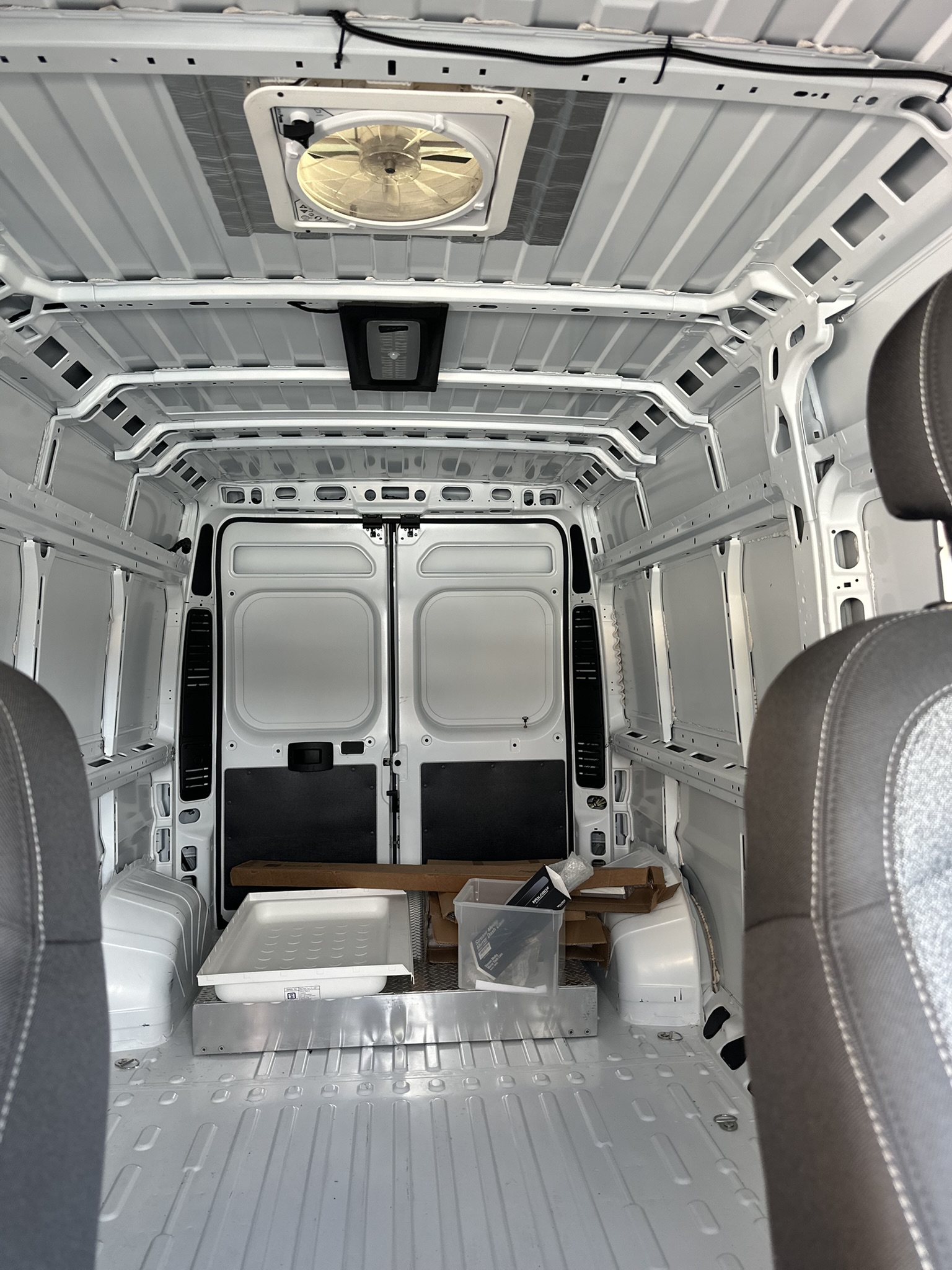Used 2022 RAM ProMaster 2500 w/ Interior LED Lighting Group FWD image 9
