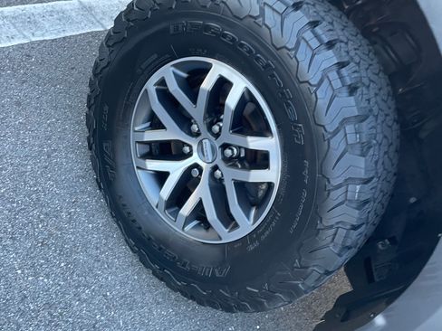 Used 2018 Ford F150 Raptor w/ Equipment Group 802A Luxury image 27