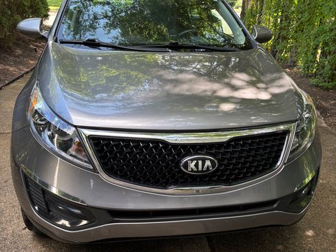 Used 2016 Kia Sportage LX AWD/4WD image 2