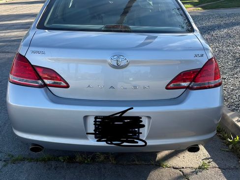 Used 2007 Toyota Avalon XLS image 5