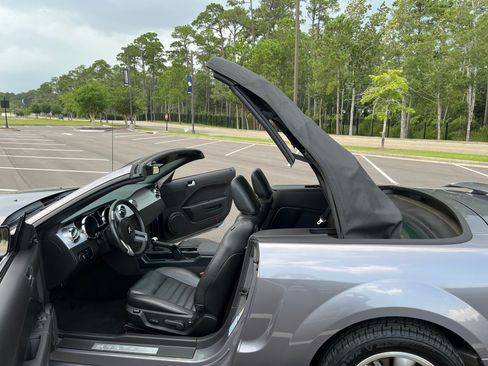 Used 2006 Ford Mustang GT image 5