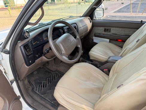 Used 2000 Toyota Tacoma 4x4 Xtracab V6 image 14