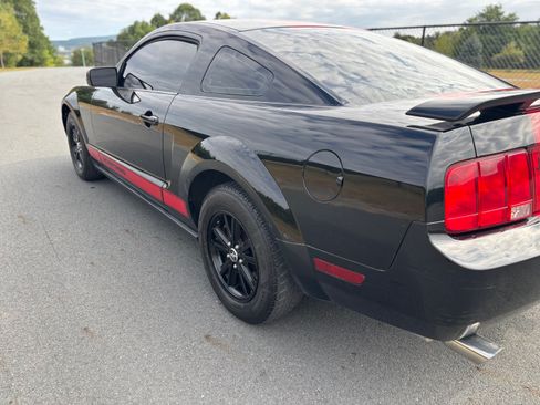 Used 2006 Ford Mustang Coupe image 9