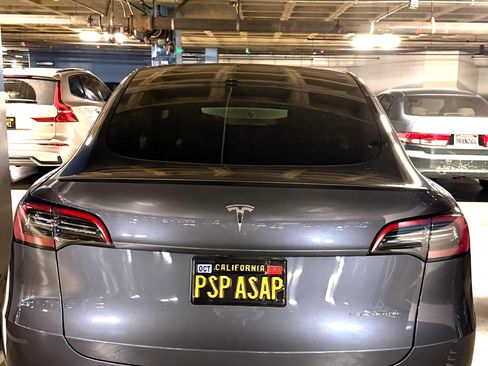 Used 2023 Tesla Model Y Performance image 8