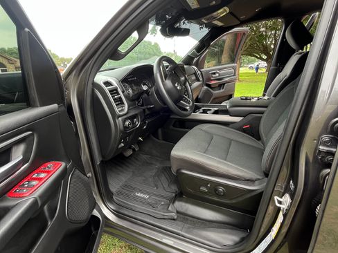Used 2022 RAM 1500 Big Horn RWD image 10