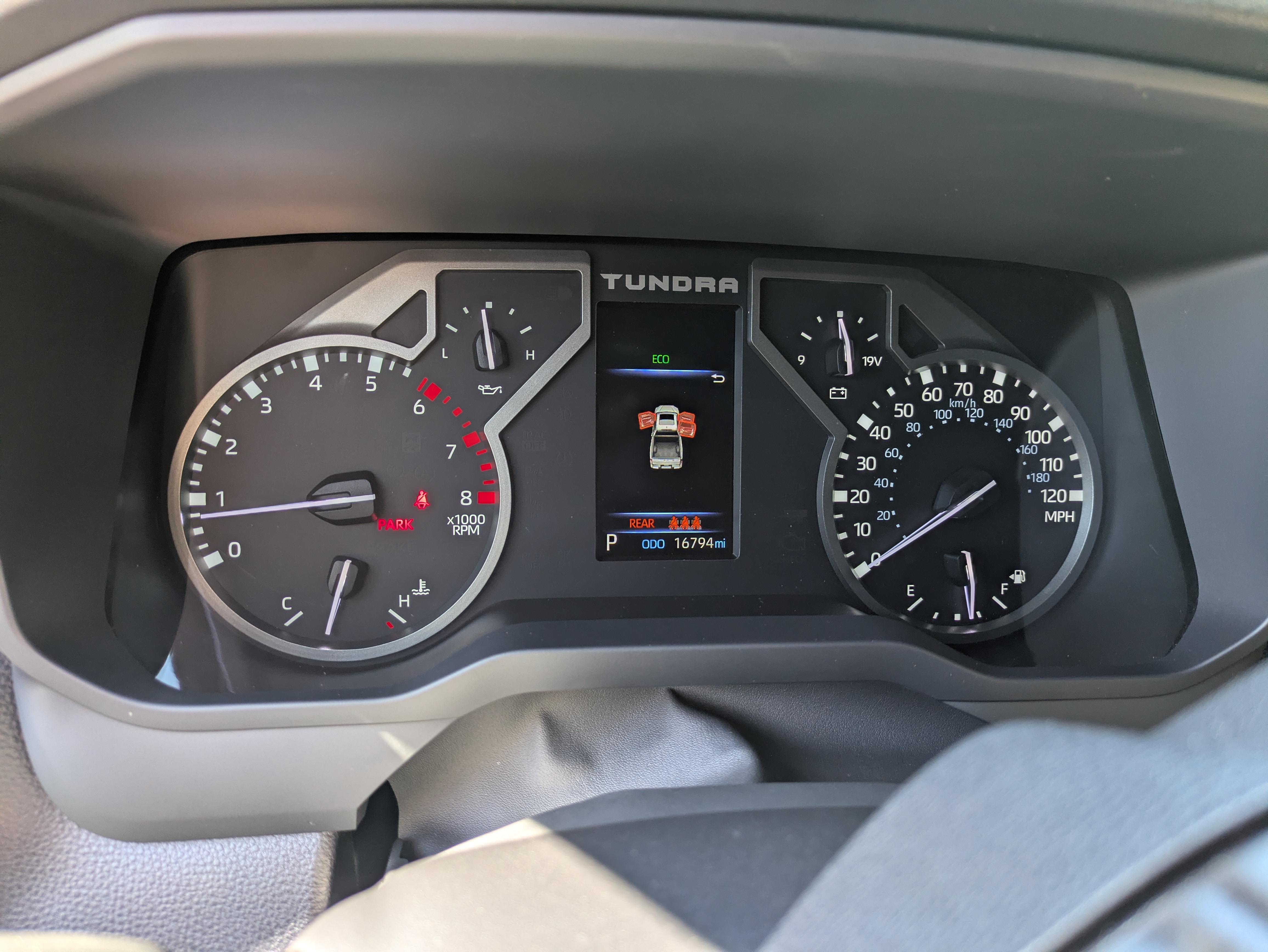 Used 2025 Toyota Tundra SR5 AWD/4WD image 15