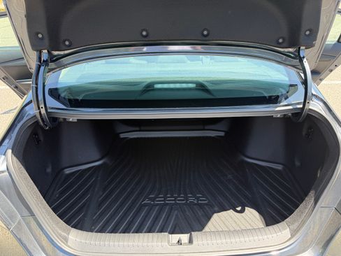 Used 2025 Honda Accord SE image 11