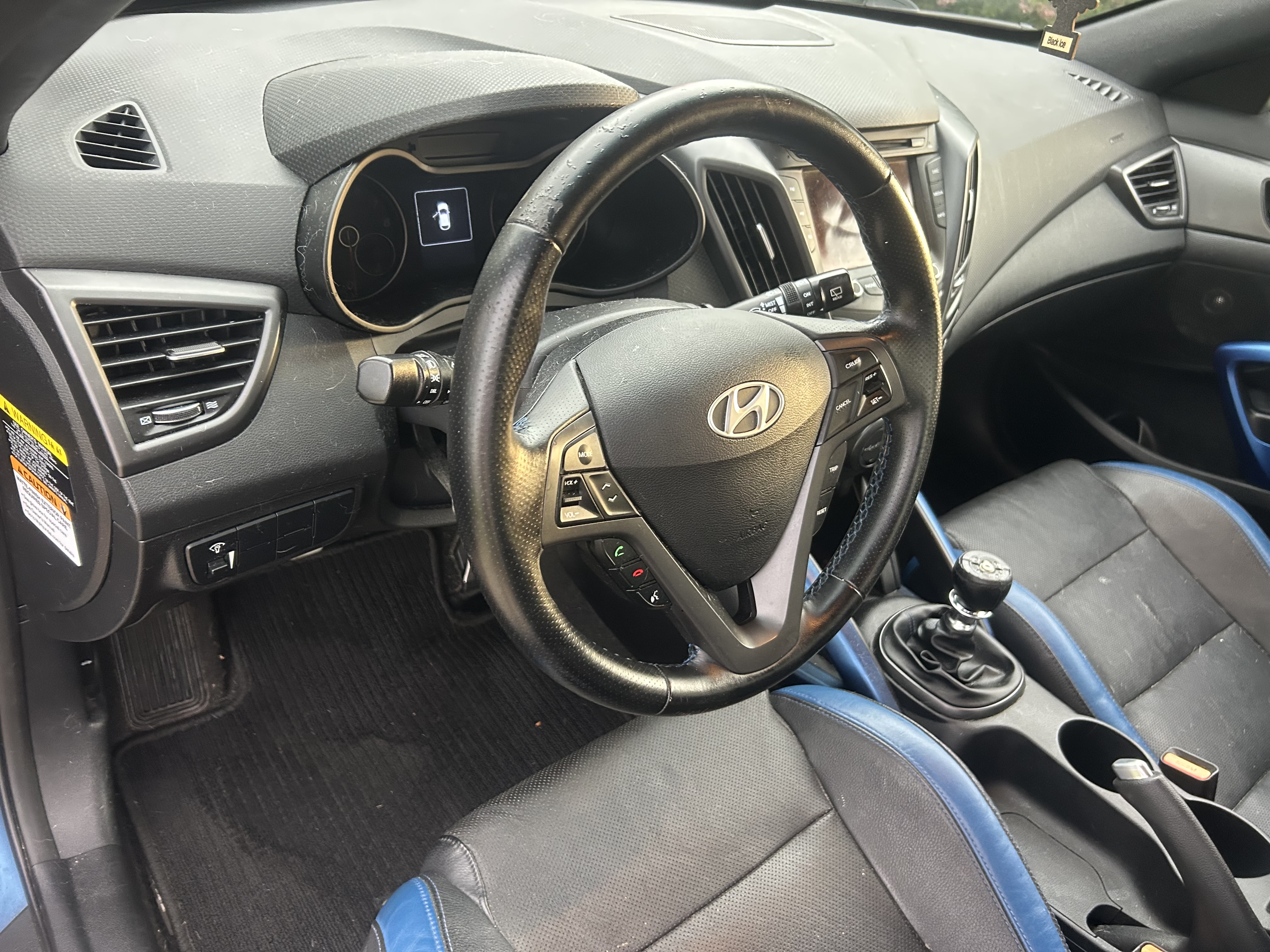 Used 2016 Hyundai Veloster Rally Edition FWD image 6