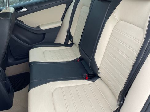 Used 2012 Volkswagen Jetta SEL FWD image 10