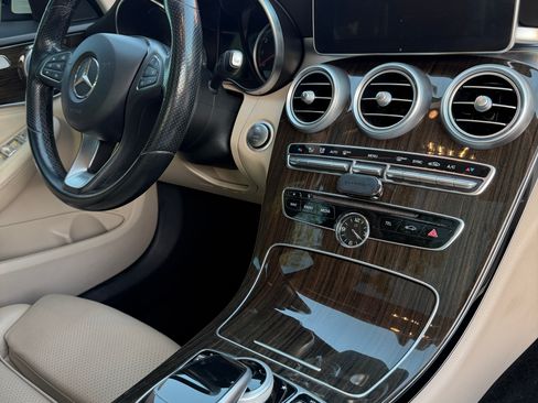 Used 2016 Mercedes-Benz C 300 Sedan image 12