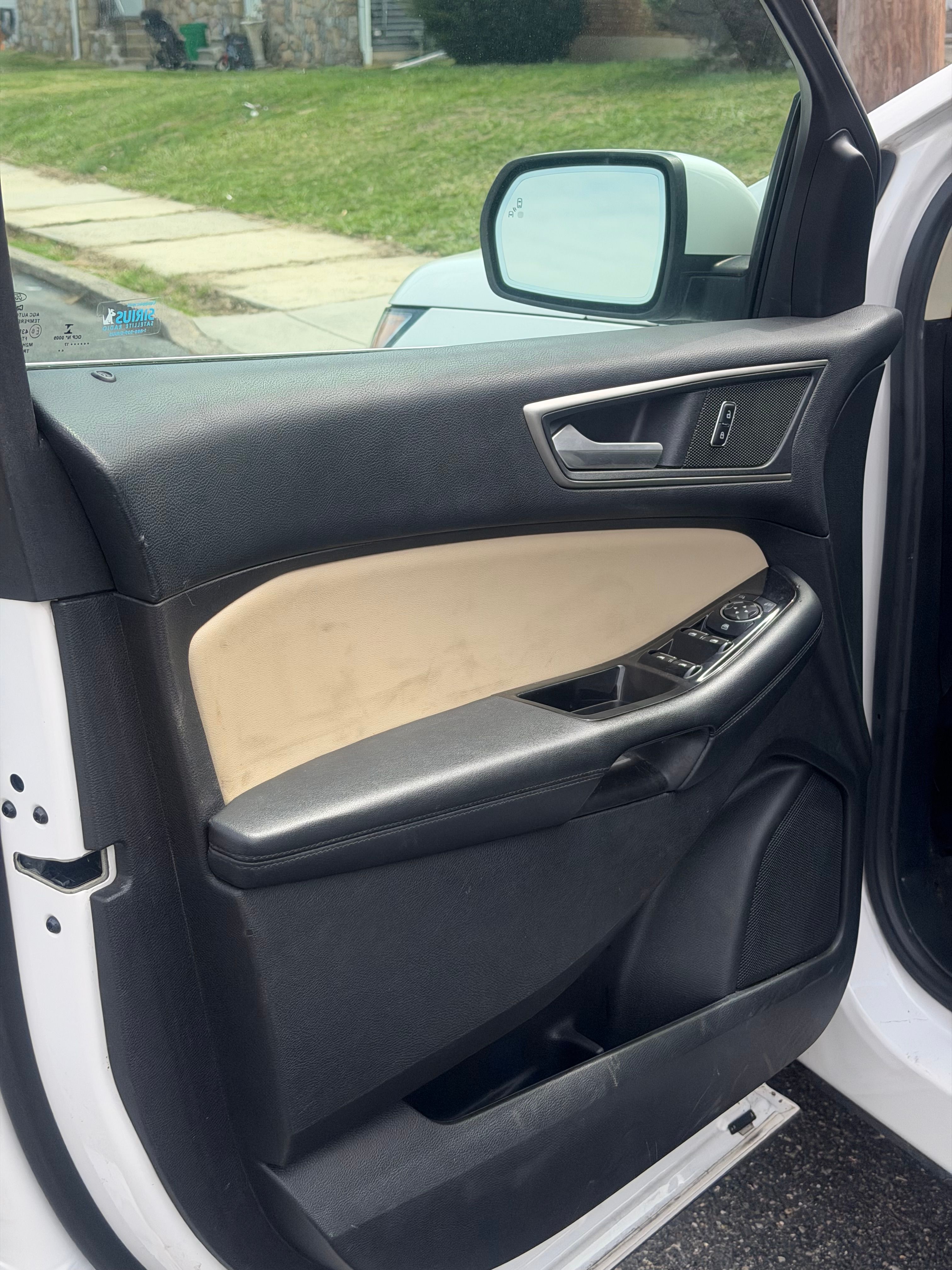 Used 2017 Ford Edge SEL w/ Equipment Group 201A AWD/4WD image 9