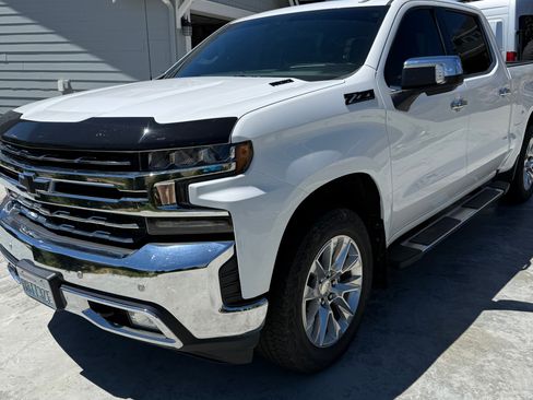 Used 2021 Chevrolet Silverado 1500 LTZ w/ LTZ Premium Package AWD/4WD image 4