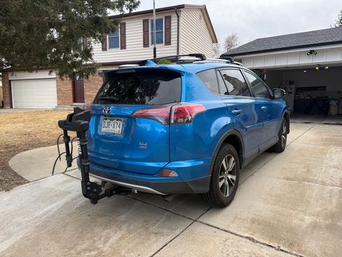 Used 2017 Toyota RAV4 XLE image 4