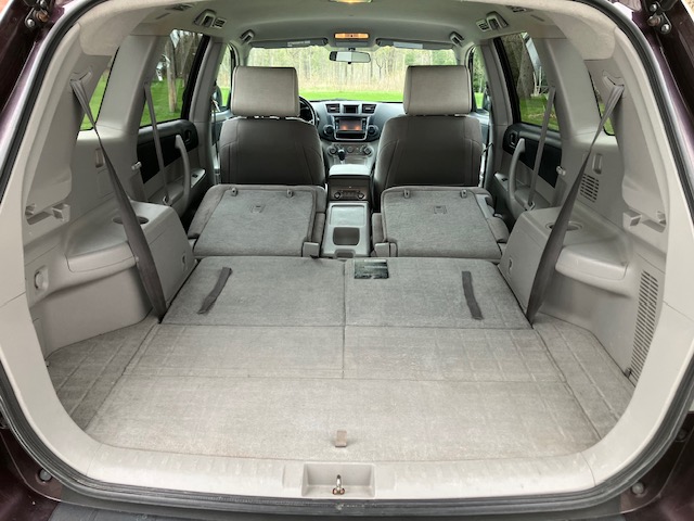 Used 2013 Toyota Highlander 4WD w/ Cold Weather Pkg image 13