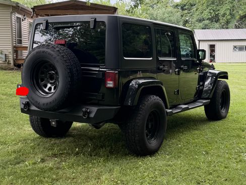 Used 2013 Jeep Wrangler Unlimited Sahara AWD/4WD image 20