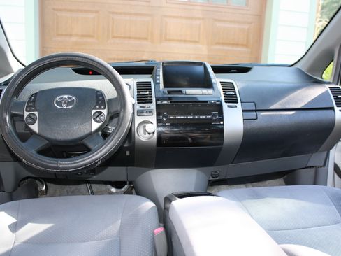 Used 2008 Toyota Prius Touring FWD image 13