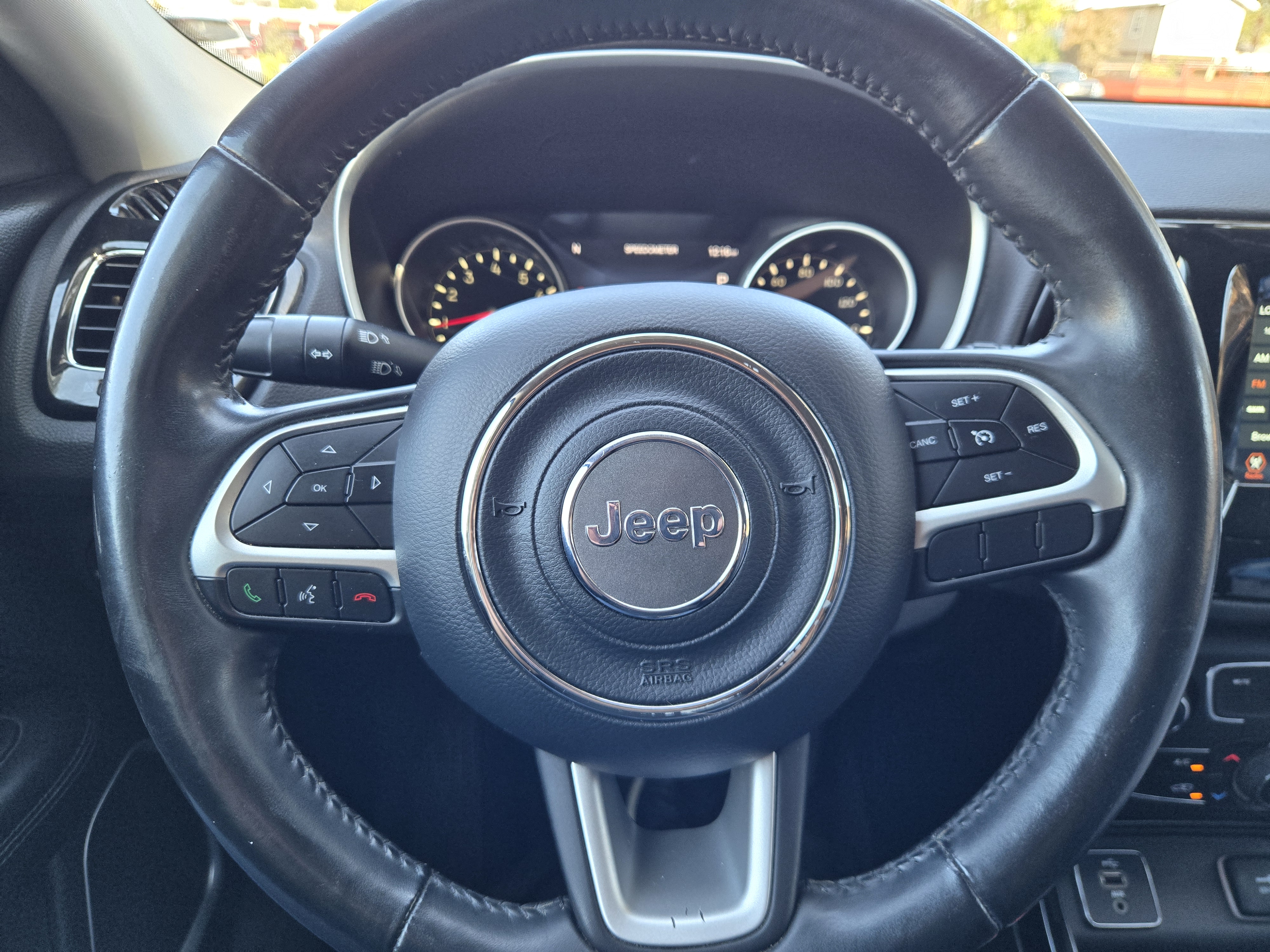 Used 2018 Jeep Compass Latitude w/ Popular Equipment Group FWD image 14