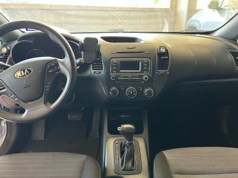 Used 2016 Kia Forte LX FWD image 4