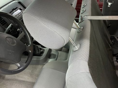Used 2010 Toyota Tacoma 4x4 Regular Cab image 31