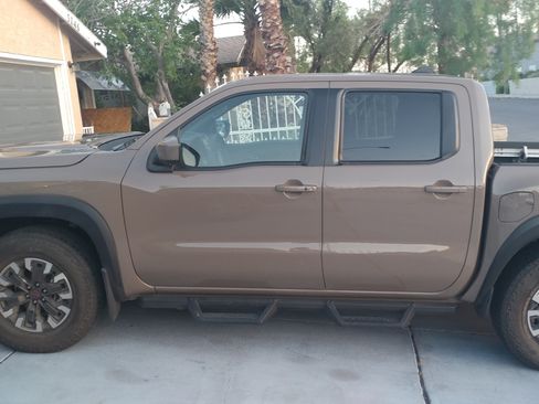 Used 2022 Nissan Frontier Pro-X image 5