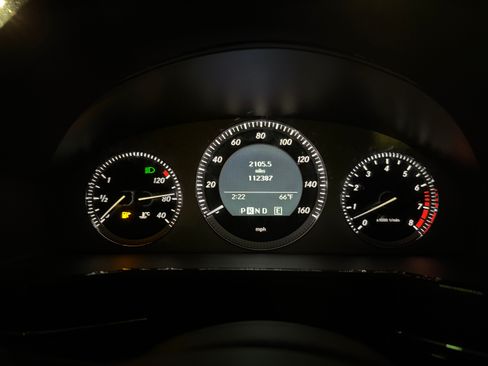 Used 2011 Mercedes-Benz GLK 350 4MATIC image 15
