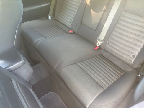 Used 2013 Dodge Challenger SXT RWD image 5