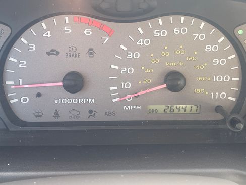 Used 2003 Toyota Sequoia SR5 image 13