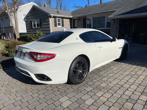Used 2018 Maserati GranTurismo Sport image 5