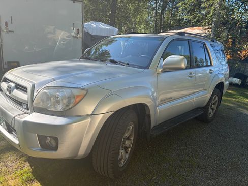 Used 2006 Toyota 4Runner Limited w/ Preferred Accessory Pkg AWD/4WD image 12
