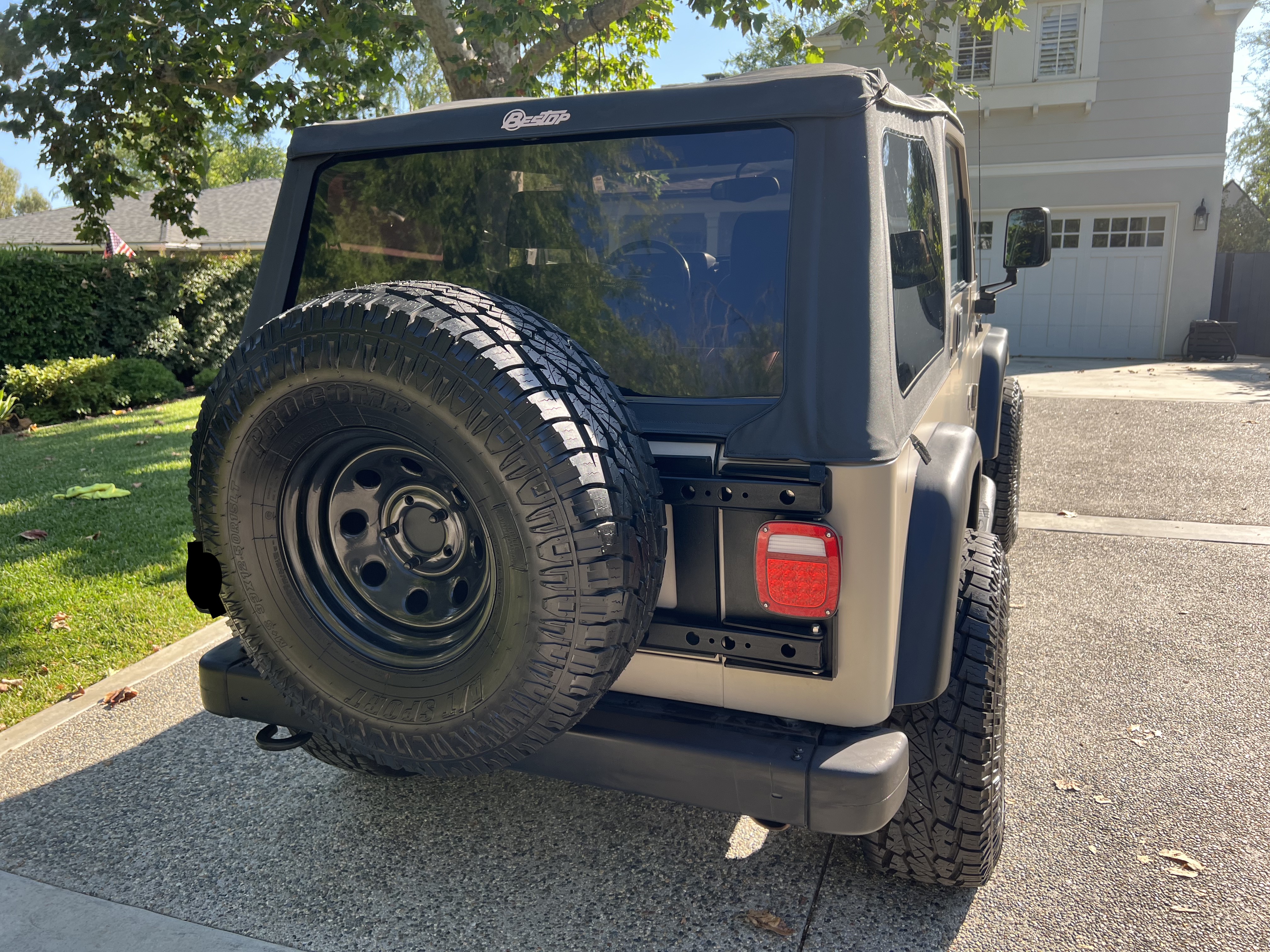 Used 2006 Jeep Wrangler Sport w/ 30" Tire & Wheel Group AWD/4WD image 6