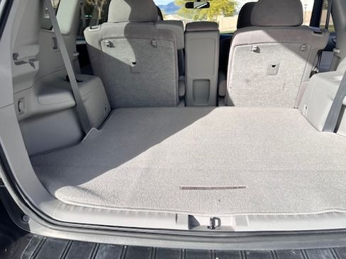 Used 2010 Toyota Highlander Limited image 8